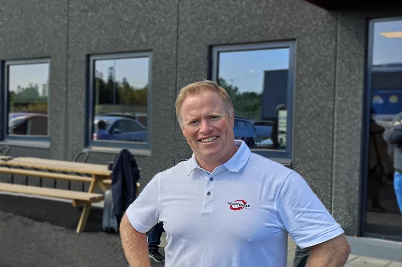 SOMMERHILSEN FRA NORGESDEKK SOMMERHILSEN FRA NORGESDEKK